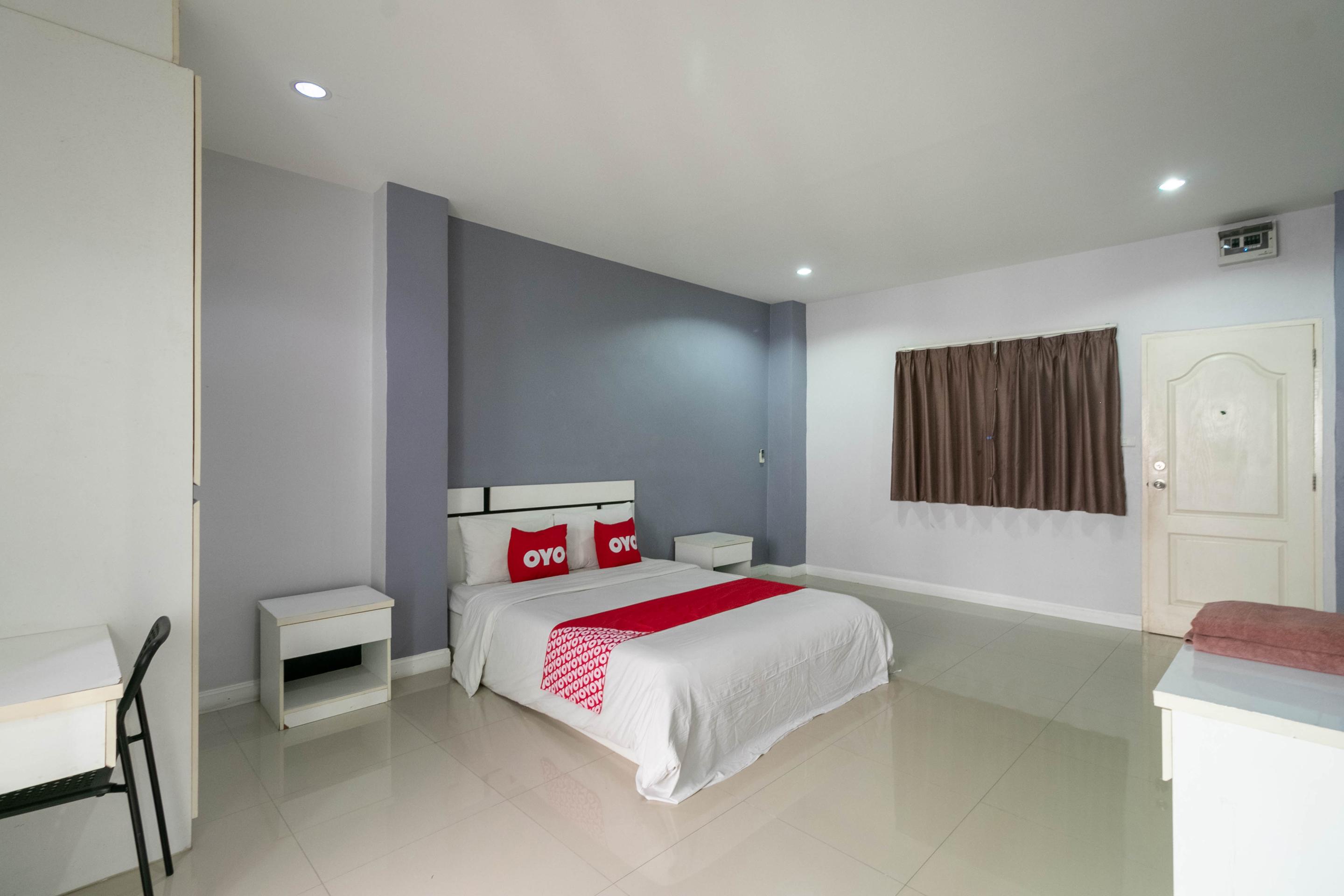 Oyo 75389 Pandora House Hotel Pattaya Exterior photo