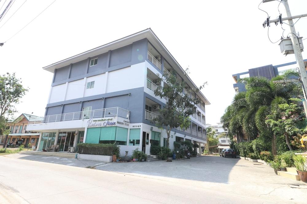 Oyo 75389 Pandora House Hotel Pattaya Exterior photo